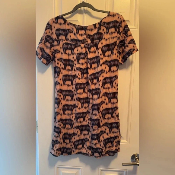 Anthropologie Maeve Zola Bear Print Shift Dress Pink & Black Animal Print Size 4 - Picture 4 of 5